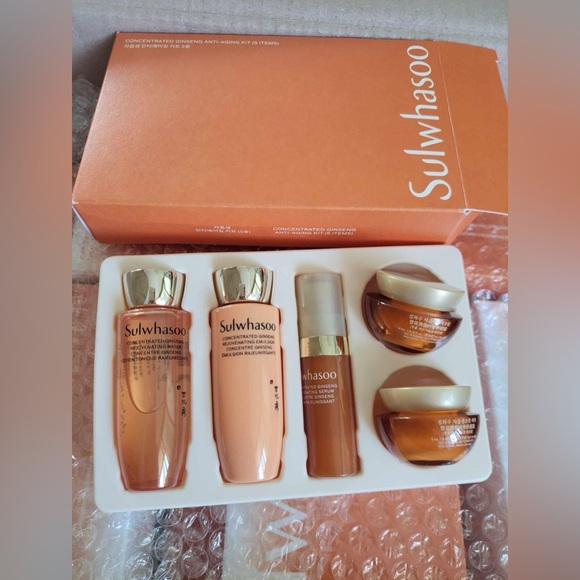 Sulwhasoo Concentrated Ginseng Anti Aging Kit (5 Items) Anti Wrinkle. - Picture 1 of 6